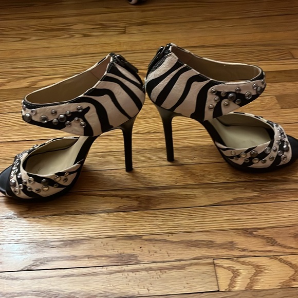 Women’s limited addition zebra print Jimmy Choo high heel sandals - Picture 7 of 7